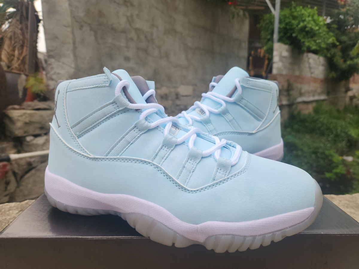 Air Jordan 11 Retro Pale‑Moon