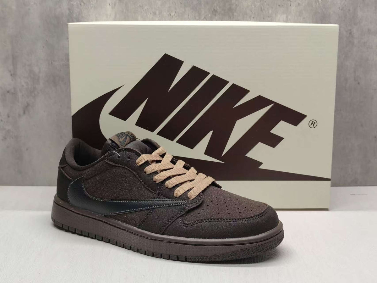 Travis Scott x Air Jordan 1 Low OG SP Dark Brown Reverse Swoosh 9.0