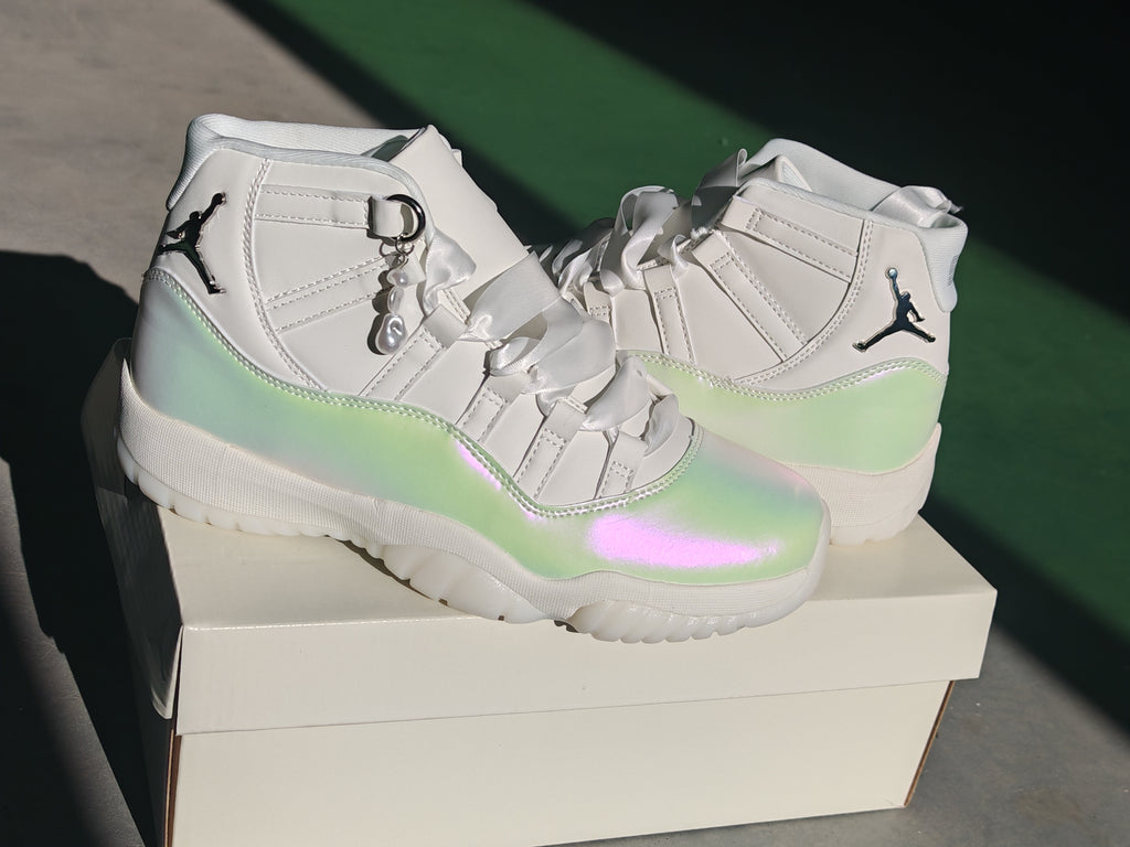 Air Jordan 11 Retro MENS WMNS Sail Pearl Grey White Metallic Silver