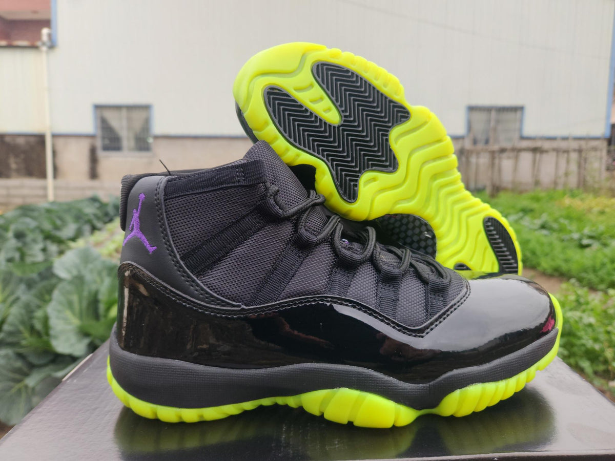 Air Jordan 11 Retro Black‑Green