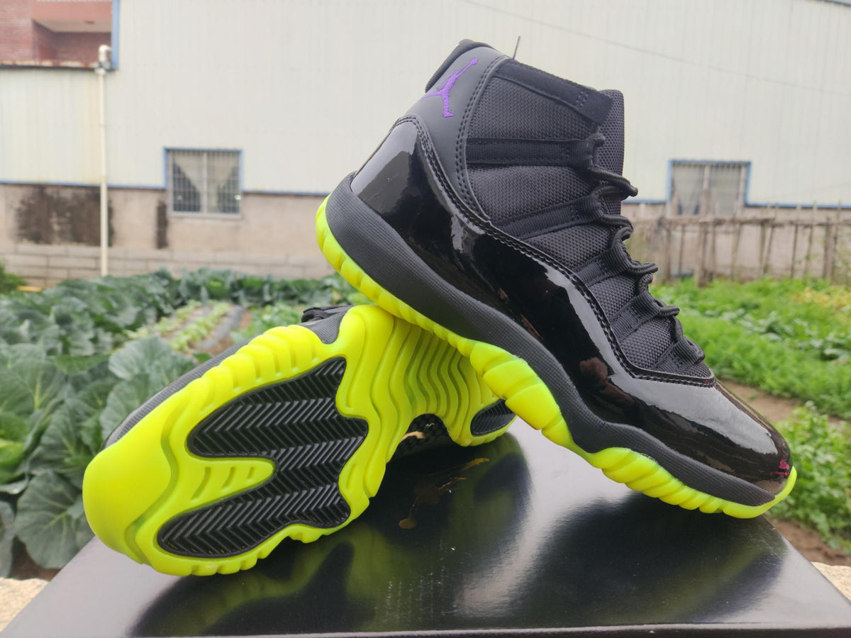 Air Jordan 11 Retro Black‑Green