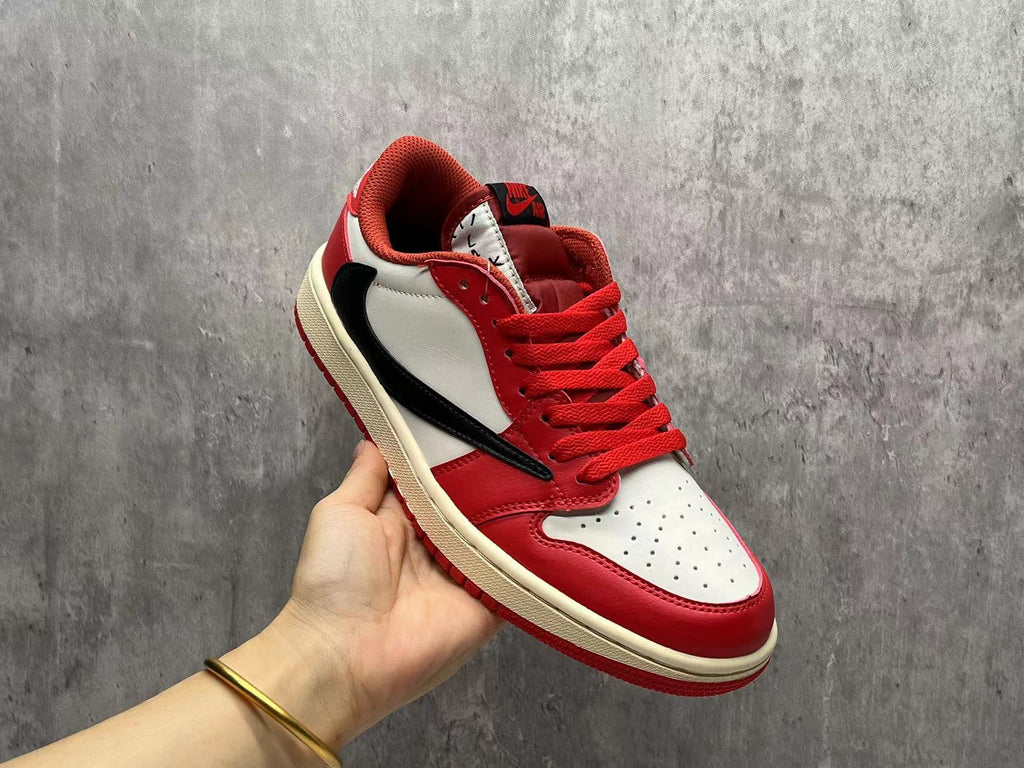Travis Scott x Air Jordan 1 Low OG SP Chicago Reverse Swoosh