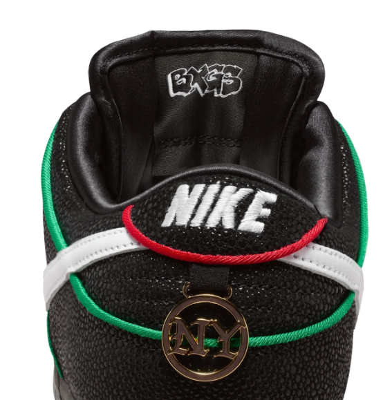 Nike SB Dunk Low Pro QS "Black / White - Challenge Red"