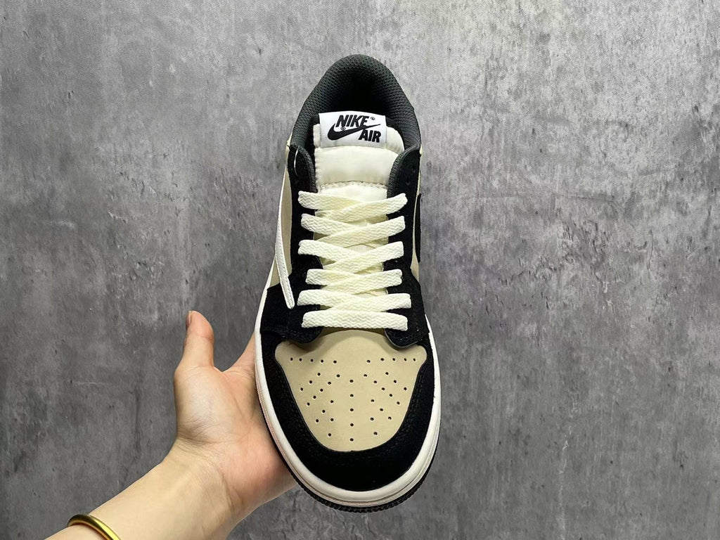 travis-scott-x-air-jordan-1-low-og-sp-all-white-reverse-swoosh